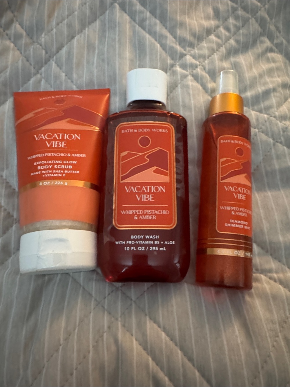 Bath & Body Works Vacation Vibe Whipped Pistachio & Amber Set - Orange & Gold